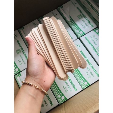 Đè Lưỡi Gỗ GREETMED Tiệt Trùng - Hộp 100 Que Dùng Trong Khám Họng, Miệng, An Toàn và Tiêu Chuẩn Y Tế