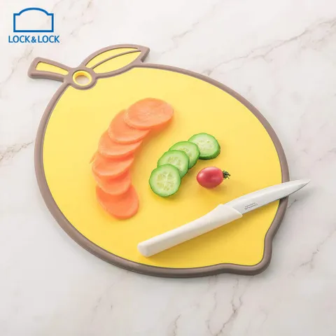 Thớt Nhựa LocknLock Chống Trượt Kháng Khuẩn - Hình Quả Táo, Lê, Chanh Leo & Heo - Đồ Gia Dụng Bếp An Toàn, Ngộ Nghĩnh
