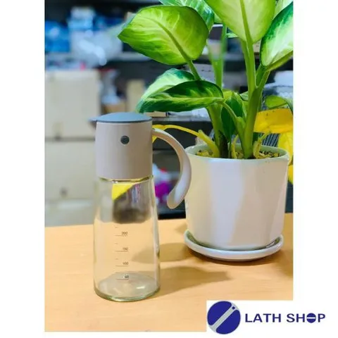 Bình Đựng Dầu Ăn LocknLock 300ml Với Nắp Mở Tự Động - Thiết Kế Độc Đáo Giúp Đổ Dầu Dễ Dàng Và Sạch Sẽ