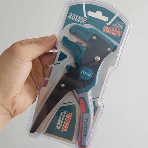 Kìm Tuốt Dây Điện Mỏ Quạ Total THT15606 - 7 Inch Đa Năng, Thiết Kế Tiện Dụng, Tay Cầm Chống Điện, Chất Liệu Bền Bỉ