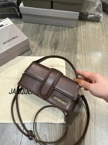 Túi Xách Nữ Jacquen Quai Bản To Size 20 Da Trơn Cao Cấp Fullbox - Phong Cách Thời Trang Sang Trọng và Tiện Dụng