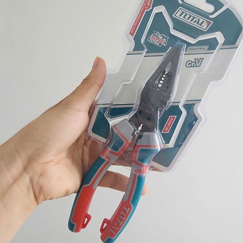 Kìm Điện Đa Năng 8 Trong 1 Total THTMF186 - Tiện Lợi, Chất Liệu Cr-V, Tay Cầm TPR An Toàn, Đa Chức Năng Dụng Cụ Cầm Tay