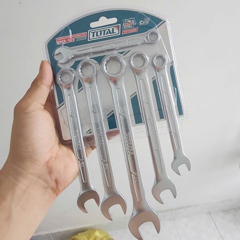 Bộ Cờ Lê Vòng Miệng 6 Chi Tiết 8-17mm Total THT102266 - Dụng Cụ Cầm Tay Tiện Lợi, Chất Liệu Thép CR-V Chắc Chắn