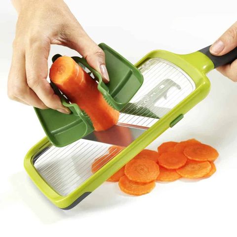 Dụng Cụ Cắt Lát Thực Phẩm Joseph Joseph Multi-Grip Mandolin 20141 - Cắt Đều Thực Phẩm An Toàn, Dễ Dàng và Tiện Ích, Màu Xanh