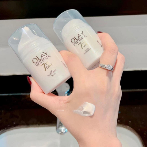 Set Olay Total Effects 7In1 - Kem Dưỡng Trắng Da Ngày Và Đêm (37ml x 2 Hộp) - Giải Pháp Chăm Sóc Da Toàn Diện, Rạng Rỡ, Khỏe Mạnh