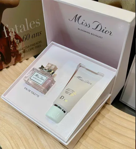 Set Miss Dior Blooming Bouquet _ ( 1 nh 5ml + 1 dưỡng thể 20ml)  259099