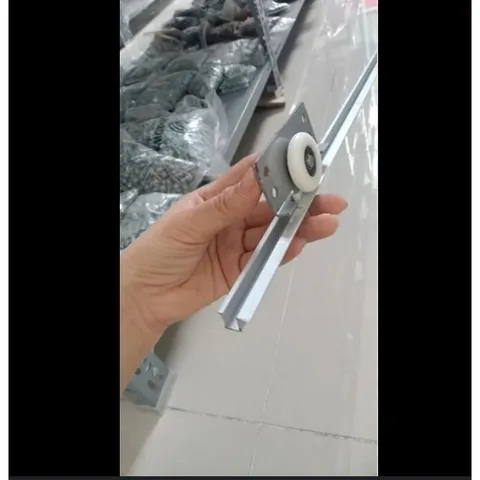 Ray bánh xe cửa lùa 626 AK loại mỏng dài 2000mm 3000mm chỉ thanh ray không kèm bánh xe