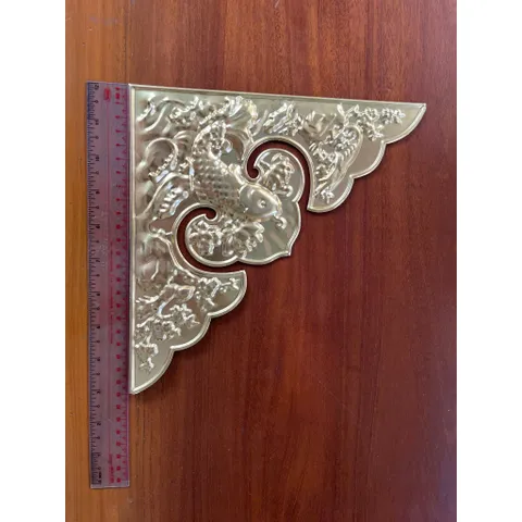 Ốp đồng cá chép loại 23cm ,Nẹp góc hoạ tiết cá chép đồng, góc đồng cửa nhôm, bịt góc cửa nhôm xingfa ,nẹp góc 23cm