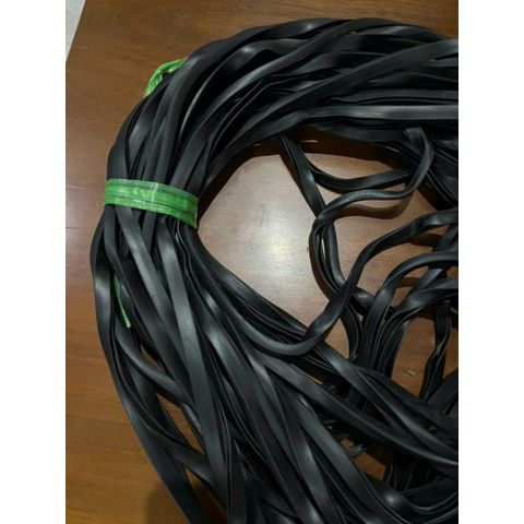 Ron Cửa Sắt NPL Dẻo Màu Đen Không Hôi - Cuộn Nặng 1.8kg, Dụng Cụ Tiện Ích Cho Cửa Sắt