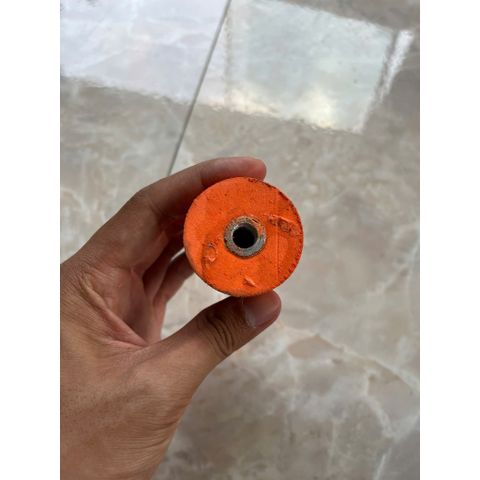Trục lu cam gắn giấy chà nhám ( quả lu nhám)