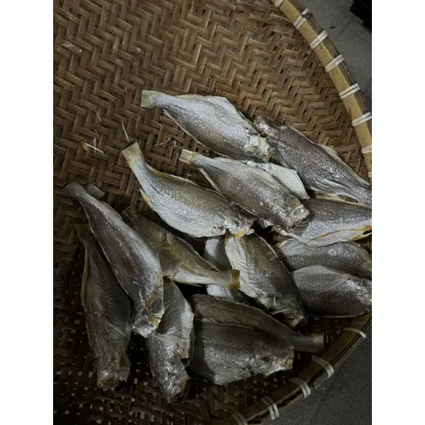 Khô Cá Đổng - 15 Con Lớn Chất Lượng Cao, Sạch Không Hóa Chất, Ngon Ngọt Dành Cho Người Ăn Chay - Giao TPHCM