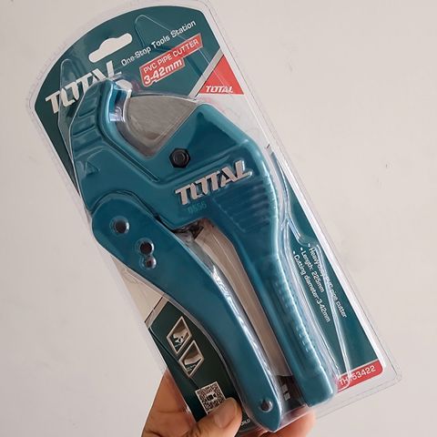 Dao Cắt Ống Nhựa 42mm Total THT53422 - Lưỡi Thép Sắc Bén, Tay Cầm Thiết Kế Ergonomic, Dụng Cụ Cầm Tay Bền Bỉ, Dễ Dùng