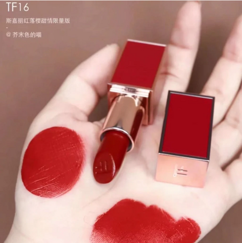 Son Tom Ford 16 Matte - Scarlet Rouge (Vỏ Đỏ) - Son Lì Sang Trọng, Màu Đỏ Quyến Rũ, Chất Son Mịn, Bảo Đảm Độ Ẩm Môi