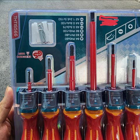 Bộ Tua Vít 6 Chi Tiết Total THTIS566 - Đầu Từ Tính, Tay Cầm Chống Trượt, Thép CR-V Siêu Bền, Dụng Cụ Sửa Chữa Chuyên Nghiệp