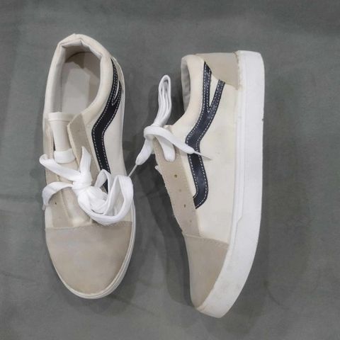 Giày Thể Thao Nam SNEAKER Da Lộn G5 (Đen) - Giảm Giá, Thích Hợp Đi Làm, Thể Dục, Đẹp Mắt - Ảnh Thật, Dễ Giặt Sạch