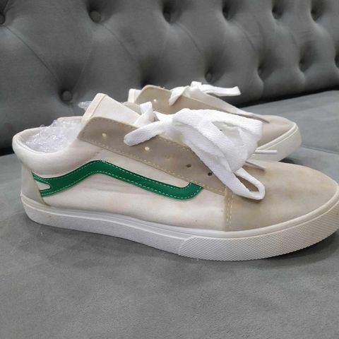 Giày Thể Thao Nam Sneaker Da Lộn G5 Xanh - Hàng Bị Ố Bẩn, Giá Rẻ, Phù Hợp Đi Làm, Tập Thể Dục, Chạy Bộ, Ảnh Thật