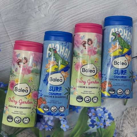 Sữa Tắm Gội Balea Kids 2in1 - Độ ẩm Pro-Vitamin B5, Dịu Nhẹ Từ Thiên Nhiên, An Toàn Cho Da Nhạy Cảm - Sản Phẩm Đức 300ml