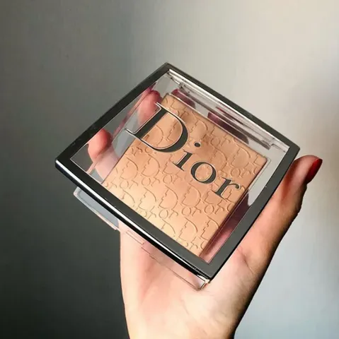 Phấn Phủ Dạng Nén Dior 2N Backstage Face & Body Powder-No-Powder 11G - Kiềm Dầu Tự Nhiên, Chất Phấn Nhẹ, Dành Cho Tất Cả Các Loại Da