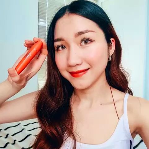 Son Cushion Revlon Lip Tint 4.4ml - Chất Dưỡng Môi Tự Nhiên, Đa Dạng Màu Sắc: Berry Lit, Fancy Rose, High End Coral, Wine Trip