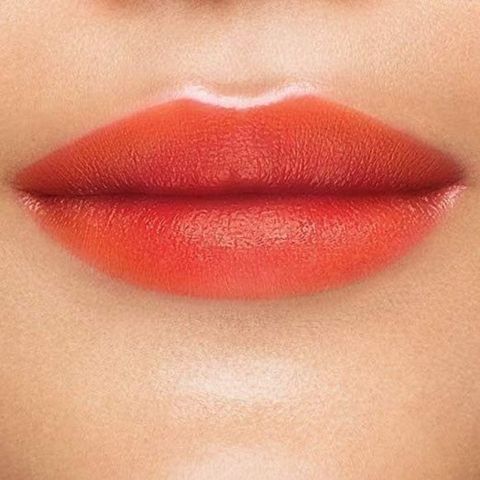 Son Cushion Revlon Lip Tint 4.4ml - Chất Dưỡng Môi Tự Nhiên, Đa Dạng Màu Sắc: Berry Lit, Fancy Rose, High End Coral, Wine Trip