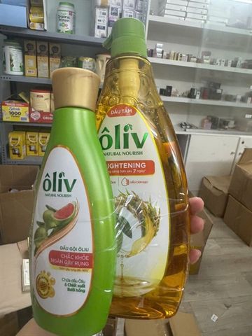 Dầu Tắm ÔLIV BRIGHTENING Sáng Da 650ml Tặng 250ml - Dưỡng Ẩm, Làm Sáng Da Tự Nhiên, Thư Giãn Với Hương Thơm Tự Nhiên