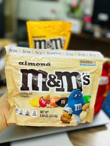 Chocolate candies M&M sharing size 243g