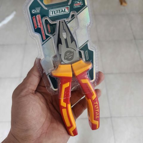 Kìm Răng Cách Điện 1000V Total THTIP2161 - 6 Inch Nhỏ Gọn, An Toàn cho Sửa Chữa Điện Dân Dụng, Thiết Kế Chắc Chắn