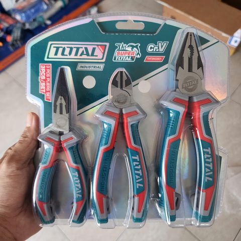 Bộ kìm điện, kìm cắt và kìm nhọn 3 chi tiết Total THT2K0301