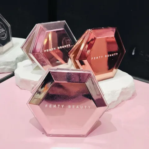 Phấn Bắt Sáng Fenty Beauty Killawatt Highlighter - Phấn Kim Cương Glowy Dùng Cho Mặt & Cơ Thể, Sang Chảnh, Mịn Màng