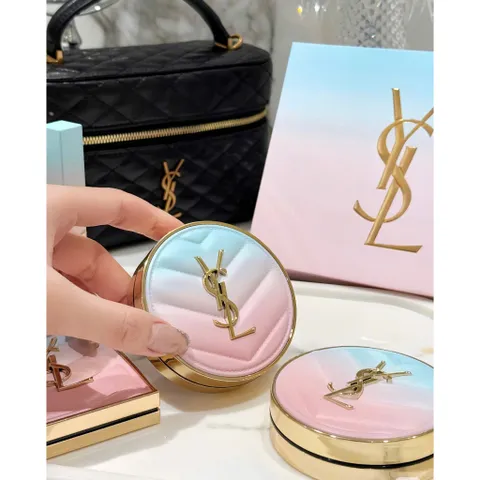 Set Bản Giới Hạn YSL Valentine 2025 - Cushion Touche Éclat Glow-Pact SPF50+ và Son Slim Ombre Xanh Hồng Sang Trọng