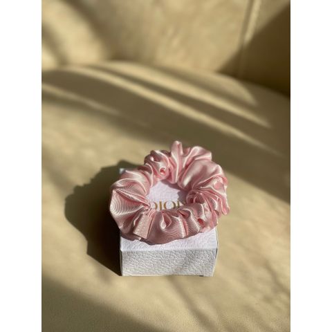 Cột Tóc Dior Fullbox Màu Hồng - Phụ Kiện Tóc Thời Trang Sang Trọng Cho Nữ - Quà Tặng Hấp Dẫn