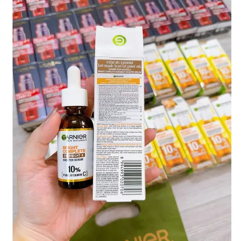 Dưỡng Chất Ban Đêm Garnier 10% Vitamin C - Giảm Thâm, Dưỡng Sáng Da Khỏe Mạnh, Chiết Xuất Tự Nhiên 30ml