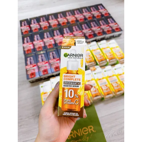 Dưỡng Chất Ban Đêm Garnier 10% Vitamin C - Giảm Thâm, Dưỡng Sáng Da Khỏe Mạnh, Chiết Xuất Tự Nhiên 30ml