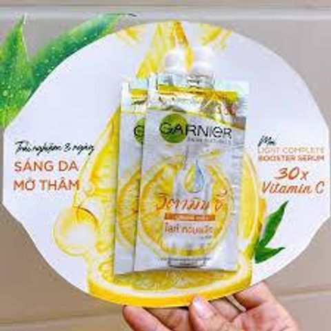 Gói Serum Garnier Sáng Da Mờ Thâm Vitamin C Booster 7.5ml