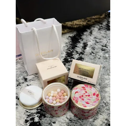 Phấn Phủ Ngọc Trai Guerlain Meteorites Pearls Tone 02 - Phấn Trang Điểm Tạo Ánh Sáng Rạng Rỡ, Da Mịn Mượt Tự Nhiên