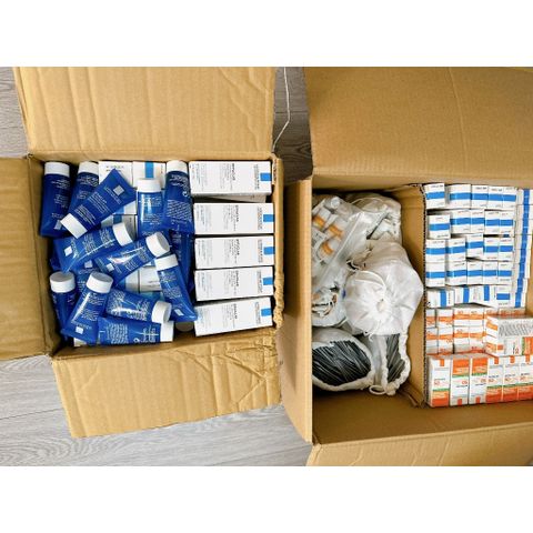 Gel Rửa Mặt Tạo Bọt La Roche-Posay Effaclar - Dành Cho Da Dầu Nhạy Cảm, Giảm Nhờn, Làm Sạch Sâu 150ml