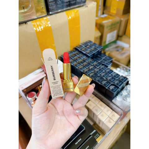Son Burberry Kisses Matte 1g Màu 106 The Red - Son Môi Đỏ Tươi Sang Trọng, Dưỡng Ẩm, Thích Hợp Mọi Lứa Tuổi