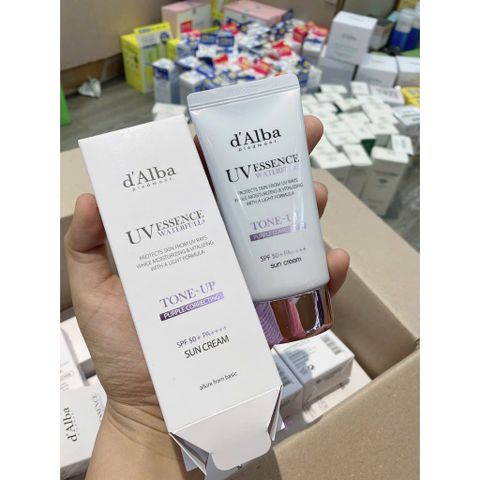 Kem Chống Nắng d'Alba Waterfull Tone Up Tím 50ml - Kem Dưỡng Ẩm, Nâng Tone, Chống Oxy Hóa, Chống Nắng SPF50+ PA++++