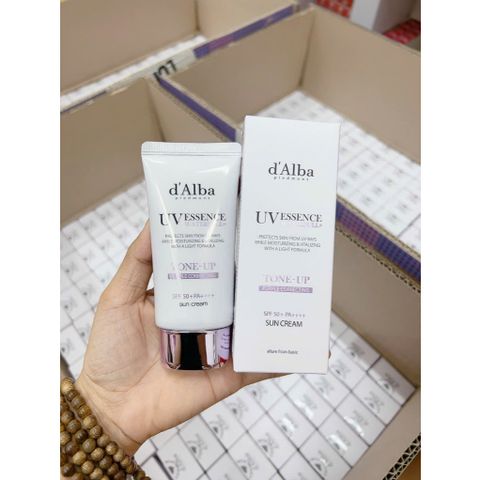 Kem Chống Nắng d'Alba Waterfull Tone Up Tím 50ml - Kem Dưỡng Ẩm, Nâng Tone, Chống Oxy Hóa, Chống Nắng SPF50+ PA++++