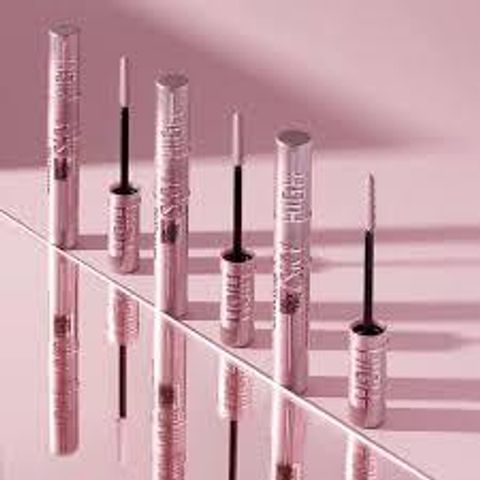 Mascara Maybelline Sky High Waterproof 6ml - Chuốt Mi Dài, Dày và Chống Nước, Tạo Hiệu Ứng Mi Đen Huyền Quyến Rũ