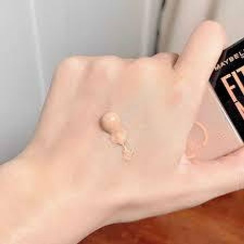Kem Nền Maybelline Fit Me Fresh Tint SPF50 30ml - Kem Nền Tươi Mướt, Bảo Vệ Da, Hiệu Ứng Sáng Khỏe, Phù Hợp Mọi Loại Da