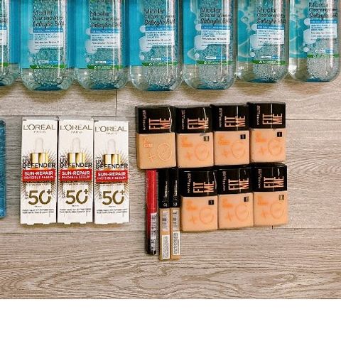 Kem Nền Maybelline Fit Me Fresh Tint SPF50 30ml - Kem Nền Tươi Mướt, Bảo Vệ Da, Hiệu Ứng Sáng Khỏe, Phù Hợp Mọi Loại Da