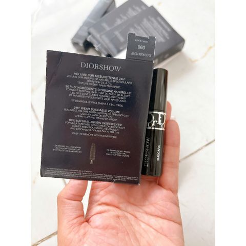 Mascara mini DIOR Diorshow 4mL - Làm dày, dài mi tự nhiên, công thức 90% từ thiên nhiên, không lem, không trôi, cơ hội tuyệt vời để trải nghiệm sản phẩm cao cấp