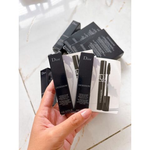 Mascara mini DIOR Diorshow 4mL - Làm dày, dài mi tự nhiên, công thức 90% từ thiên nhiên, không lem, không trôi, cơ hội tuyệt vời để trải nghiệm sản phẩm cao cấp