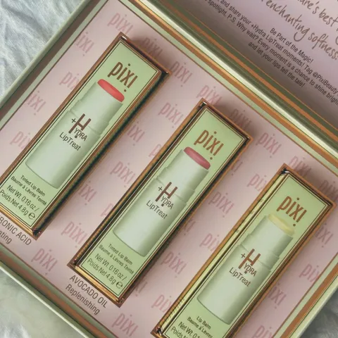 Set 3 Thỏi Son Dưỡng Pixi Hydra Lip Treat - Dưỡng Ẩm, Mịn Màng với Thoa Màu Tươi Tắn - Quyền Năng Chăm Sóc Môi 100% Từ Thiên Nhiên