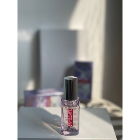Serum L'Oreal Revitalift Dưỡng Mắt 20ml - Giảm Bọng Mắt, Mờ Quầng Thâm, Làm Đầy Rãnh Nhăn với Hyaluronic Acid & Caffeine