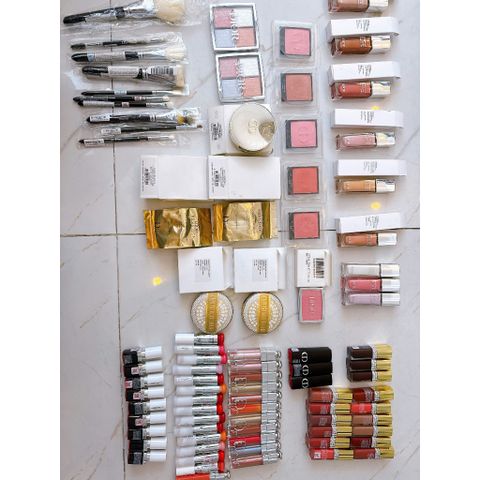 Son Dưỡng Môi Addict Lip Glow - Chất Dưỡng Ẩm Tự Nhiên, Chỉ Số Chống Nắng SPF10, Giúp Môi Mềm Mượt Tựa Như Hồng Hào