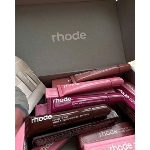Son Dưỡng Rhode Peptide Treatment 10ml - Hỗ Trợ Đôi Môi Mềm Mại, Căng Bóng - Mùi Dưa Hấu, Caramel, Không Mùi