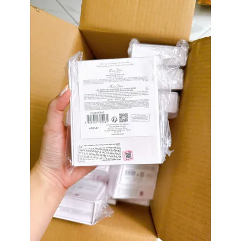 Set Nước Hoa Nữ Miss Dior Blooming Bouquet Mini 5ml và Lotion Milk 20ml - Hương Hoa Dịu Dàng, Quà Tặng Tuyệt Vời Cho Phái Đẹp