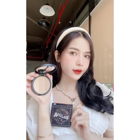 Phấn Tạo Khối Too Cool For School Artclass By Rodin 9.5g - Phấn Highlight & Shading Giúp Khuôn Mặt Thanh Thoát, Tự Nhiên, Bền Màu